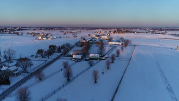 Aerial View Early Morning Sunrise Snow Fall Amish Countryside Senn — Vídeo de Stock