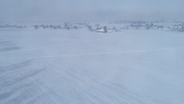 Aerial View Early Morning Sunrise Snow Fall Amish Countryside Senn — Stok video