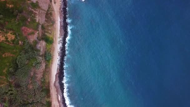 Aerial Topdown Shot Rocky Coast Madeira Atlantic Ocean – Stock-video