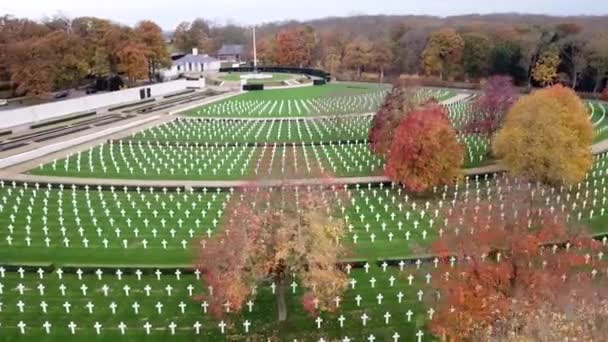 Aerial View American Cemetary Memorial Cambridge United Kingdom Fall 2017 — Wideo stockowe