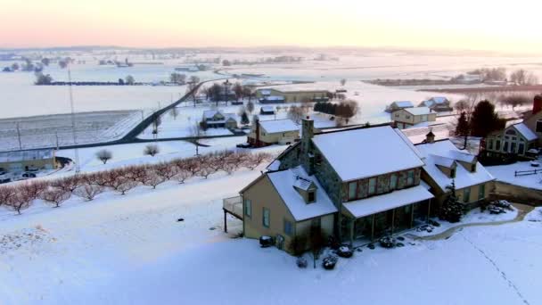 Beautiful Family Home Top Hill Winter Roof Covered Snow Rural — Wideo stockowe