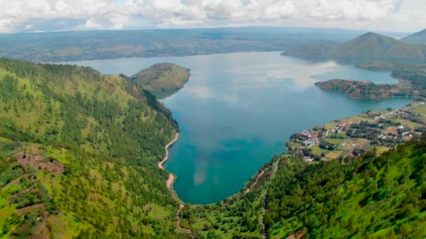 Aerial View Majestic Waters Lake Toba Sumatra — Vídeo de stock