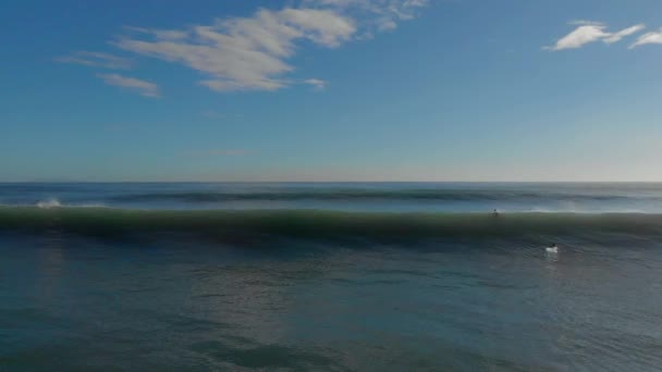 Aerial Surfers Mount Maunganui Beach New Zealand — Vídeo de stock