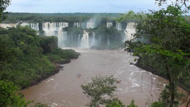 Sightseeing Boats Iguazu River Next Iguazu Waterfalls Brazil — Stok Video