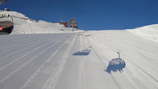 Ride Chair Lift Fantastic Weather — стоковое видео