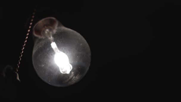 Turning Dusty Light Bulb — Stockvideo