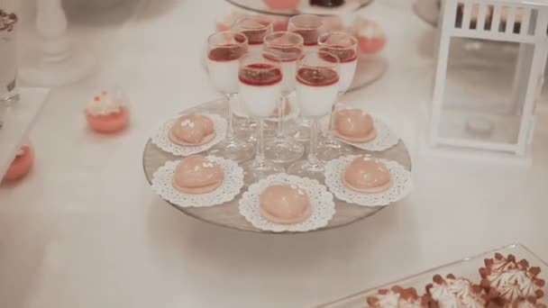 Close Video Well Decorated Danguet Sweet Buffet Many Delicious Desserts — Vídeos de Stock