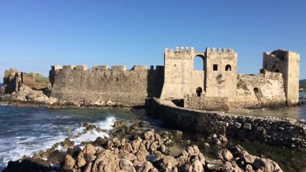 Methoni Castle Bridge Sunny Weather Early Morning Hours Water Waves — Vídeo de stock