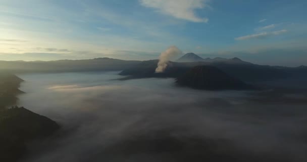 Drone Shot Moving Bromo Volcano Rumbling Smoking — Stock videók