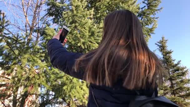 Slowmo Young Girl Taking Selfies Smartphone Using Front Camera City — Vídeo de Stock