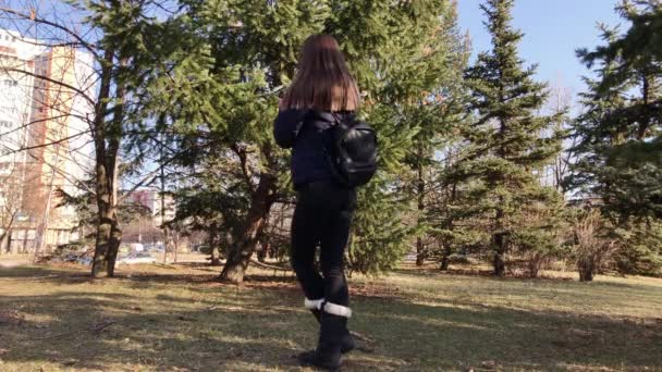 Young Girl Taking Selfies Smartphone Using Front Camera City Park — Video Stock