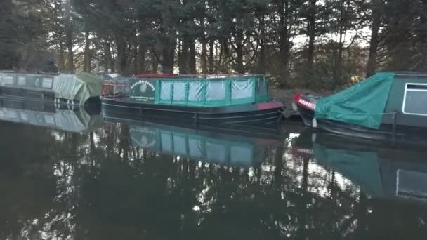 Canal Boats Moored Water — 图库视频影像