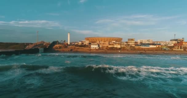 Αεροπλάνο Που Φτάνει Στην Παραλία Της Τιχουάνα Από Θάλασσα Τείχος — Αρχείο Βίντεο