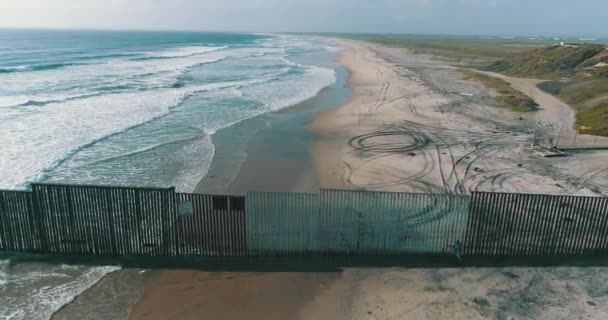 Aerial Shot Wall Border Tijuana San Diego Beach — Vídeos de Stock