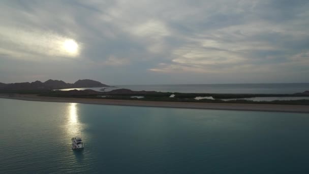 Aerial Shot Yacht Bay San Jose Island Sea Cortez — Αρχείο Βίντεο