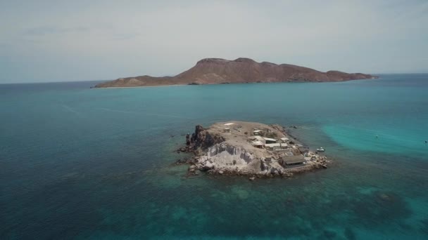 Aerial Shot Small Remote Island Fishermen Coyote Island Sea Cortez — Vídeo de Stock