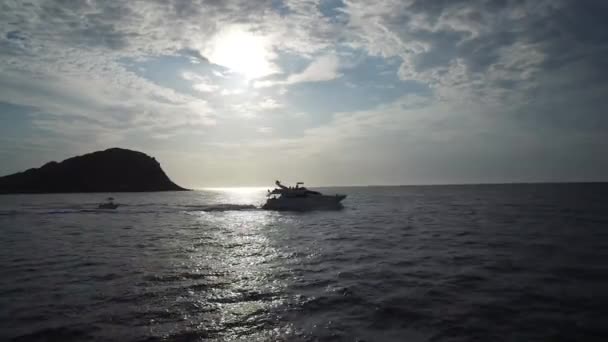 Aerial Shot Yacht Sailing Sea Cortez — Vídeo de stock