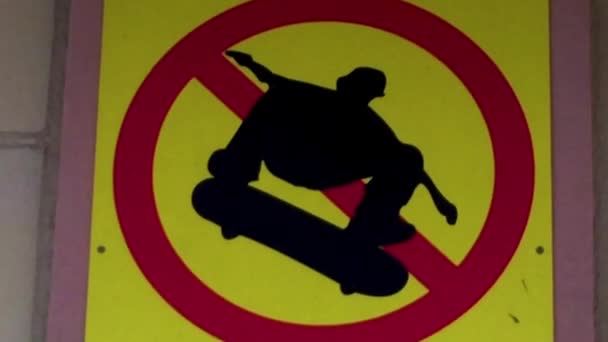 Sign Saying More Skateboard Skateboarding Logo Ban Skating Pan — Stock videók