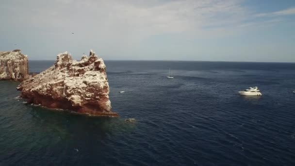 Aerial Drone Shot Lobera Some Boats Partida Island Baja California — Stock Video
