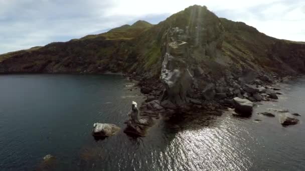 見事な火山島 アイラ コロナド ロレート湾国立海洋公園 カリフォルニア スールの空中撮影 — ストック動画