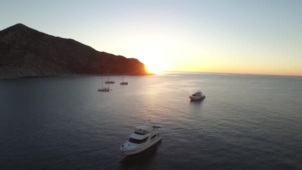 Luftaufnahme Von Booten Einer Bucht Des Cabo Pulmo Nationalparks Baja — Stockvideo