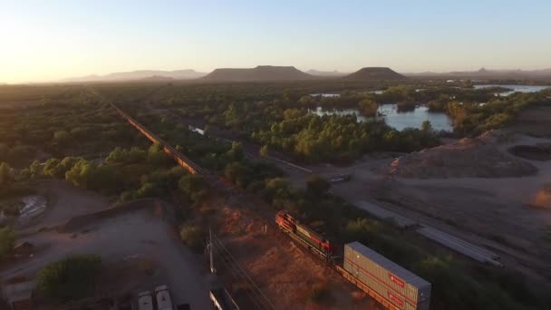 Fotografia Aérea Grande Comboio Carga Sonora Pôr Sol — Vídeo de Stock