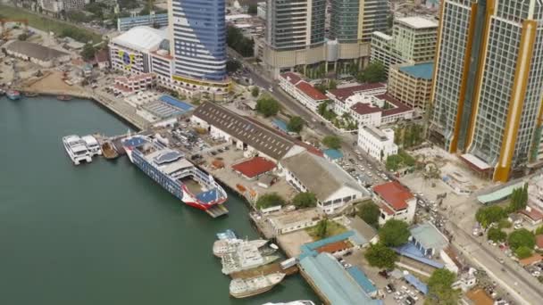 Dermaga Pelabuhan Dar Salaam Dengan Bangunan Pelabuhan Dan Fasilitas — Stok Video