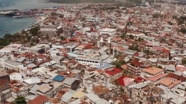 Vista Superior Telhados Ruas Zanzibar Stone Town Dia Ensolarado Claro — Vídeo de Stock