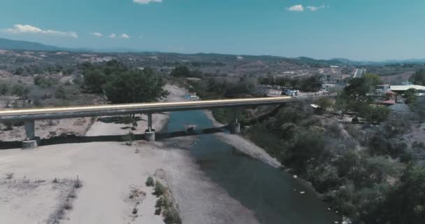 Tiro Aéreo Uma Ponte Rio Badiraguato Sinaloa — Vídeo de Stock