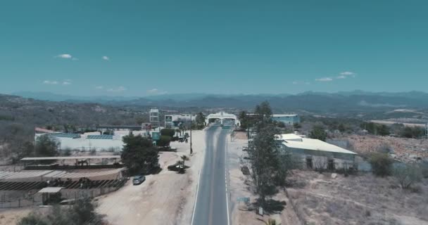 Fotografia Aérea Chegada Badiraguato Sinaloa — Vídeo de Stock