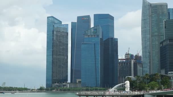 Bewegungszeitraffer Eines Internationalen Skyline Stadtbildes Tagsüber — Stockvideo