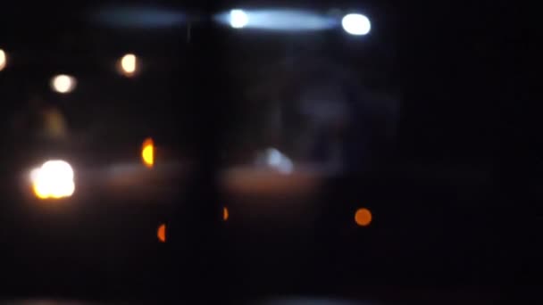 Повільний Фокус Дорожніх Роботах Фургона Вночі — стокове відео