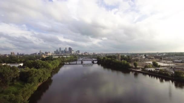 Mississippi River Minneapolis Skyline — Stock Video