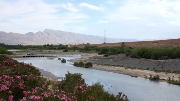 Río Procedente Las Montañas Del Atlas Fondo Marruecos Disparo Estático — Vídeo de stock