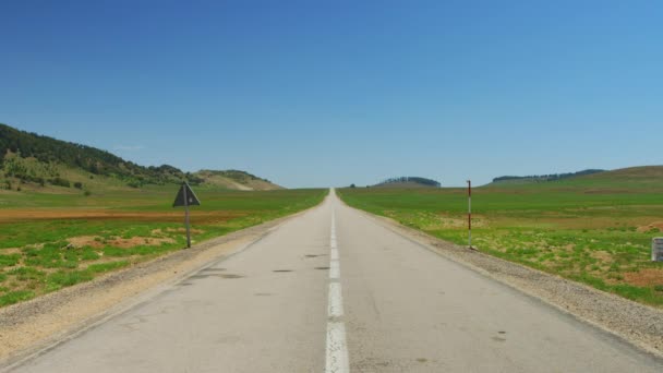 Road Leading Horizon Green Valley Fez Morocco Static Eye Level — Stock video