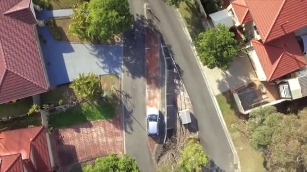 Aerial Drone Shot Moving Road Looking Straight Suburban Street Brisbane — Vídeo de stock