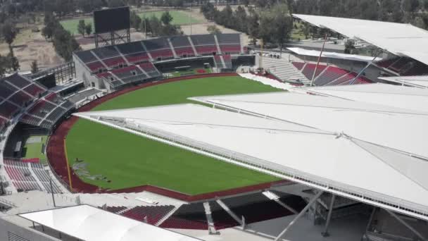 メキシコシティのディアブロ ロホスチームの新しいアルフレド ハープ ヘルー スタジアムの屋根の空中ショット — ストック動画