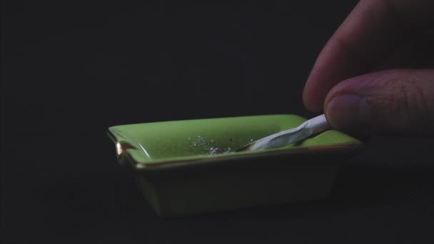 Smoking Ashing Rolled Cigarette Joint Legalised Marijuana Green Ashtray — Αρχείο Βίντεο