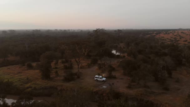 Схід Сонця Біля Річки Кемпінгу Педжета Кенія Повітряні Постріли — стокове відео