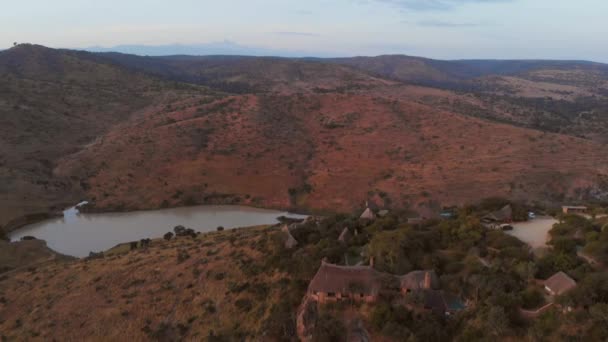 Lodge Resort Conservancy Northern Kenya Aerial Shots Sunrise — Stockvideo