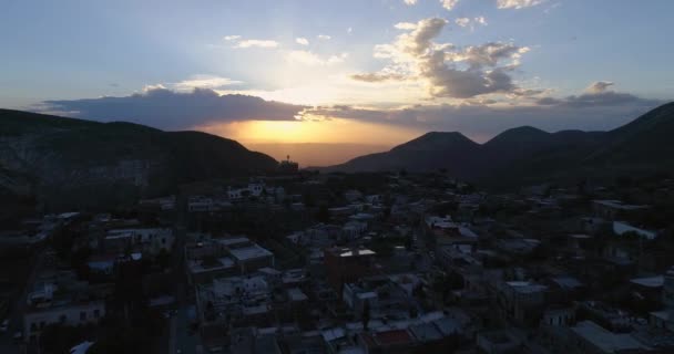 Aerial Shot Sunset Ghost Town Real Catorce San Luis Potosi — Vídeo de stock