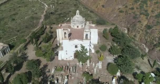 Aerial Tilt Shot Cemetery Church Real Catorce – Stock-video