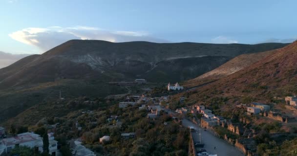 Aerial Shot Ghost Town Real Catorce Mountains Sunset San Luis — стоковое видео