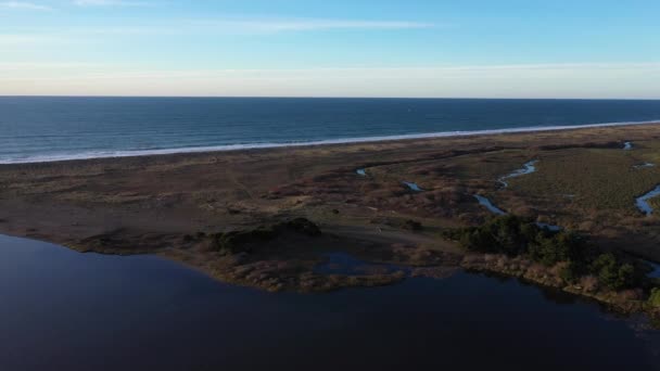 Drone Flying Edge Floras Lake Showing Pacific Ocean Divided Strip — Stockvideo