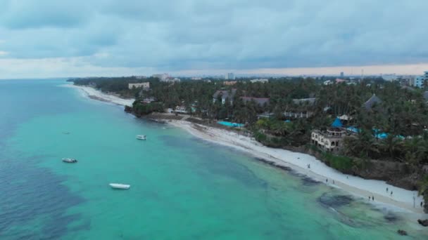 Mombasa Beach Overcast Sunset Resorts Background Aerial Shots — стоковое видео