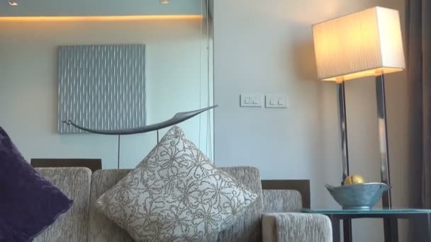 Patroon Hotelbank Met Lamp — Stockvideo