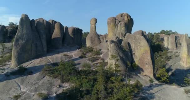 Aerial Shot Passing Rock Formations Valle Loss Monies Copper Canyon — Vídeo de stock