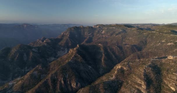 Αεροπλάνο Drone Του Φαραγγιού Urique Κατά Την Ανατολή Στο Divisadero — Αρχείο Βίντεο