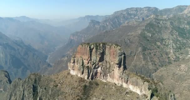 Scatto Aereo Una Formazione Rocciosa Nel Canyon Urique Divisadero Nella — Video Stock