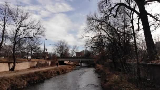 Pan Inner City Canal — Stock Video